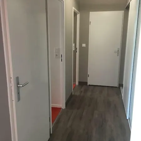 0zin1 : Les Terrasses De La Falaise, 6 Personnes Appartement *